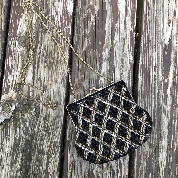 Regal Ltd. Handbags - Vintage Clam Shell Beaded Purse